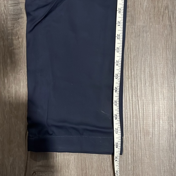 Lululemon Commission Pant Classic Fit in Navy (30) - Picture 9 of 11